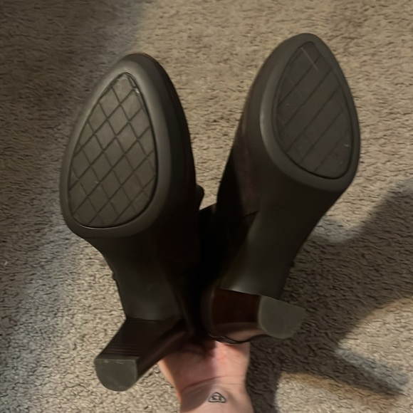 Donald Pliner Esra Brown Suede Boots Size 7 - Picture 5 of 6